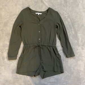 cupcakes and cashmere Long Sleeve Army Green Jumpsuit Romper Women's XS